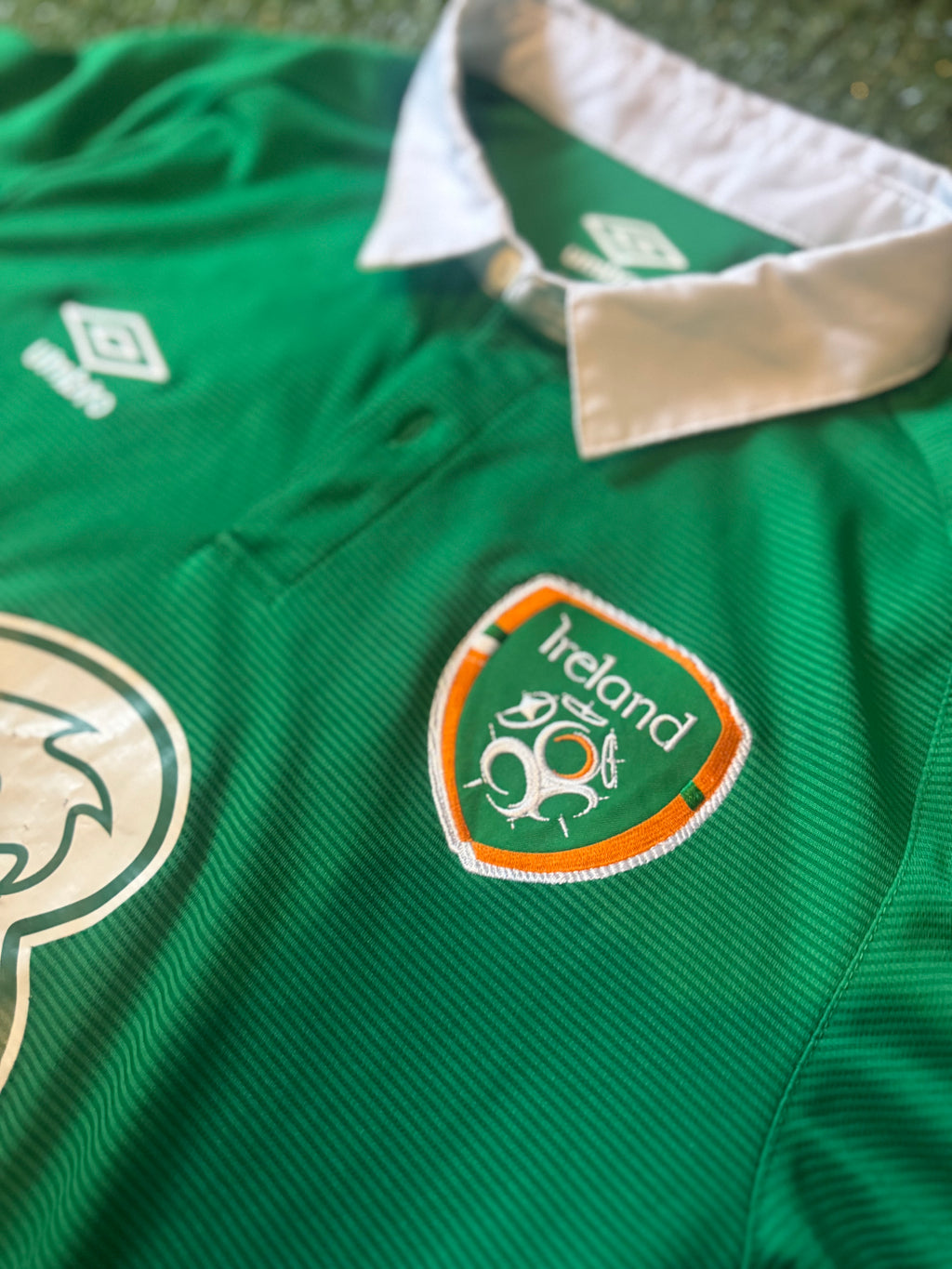 Ireland 2014 Football Jersey / Shirt | Size M - Umbro