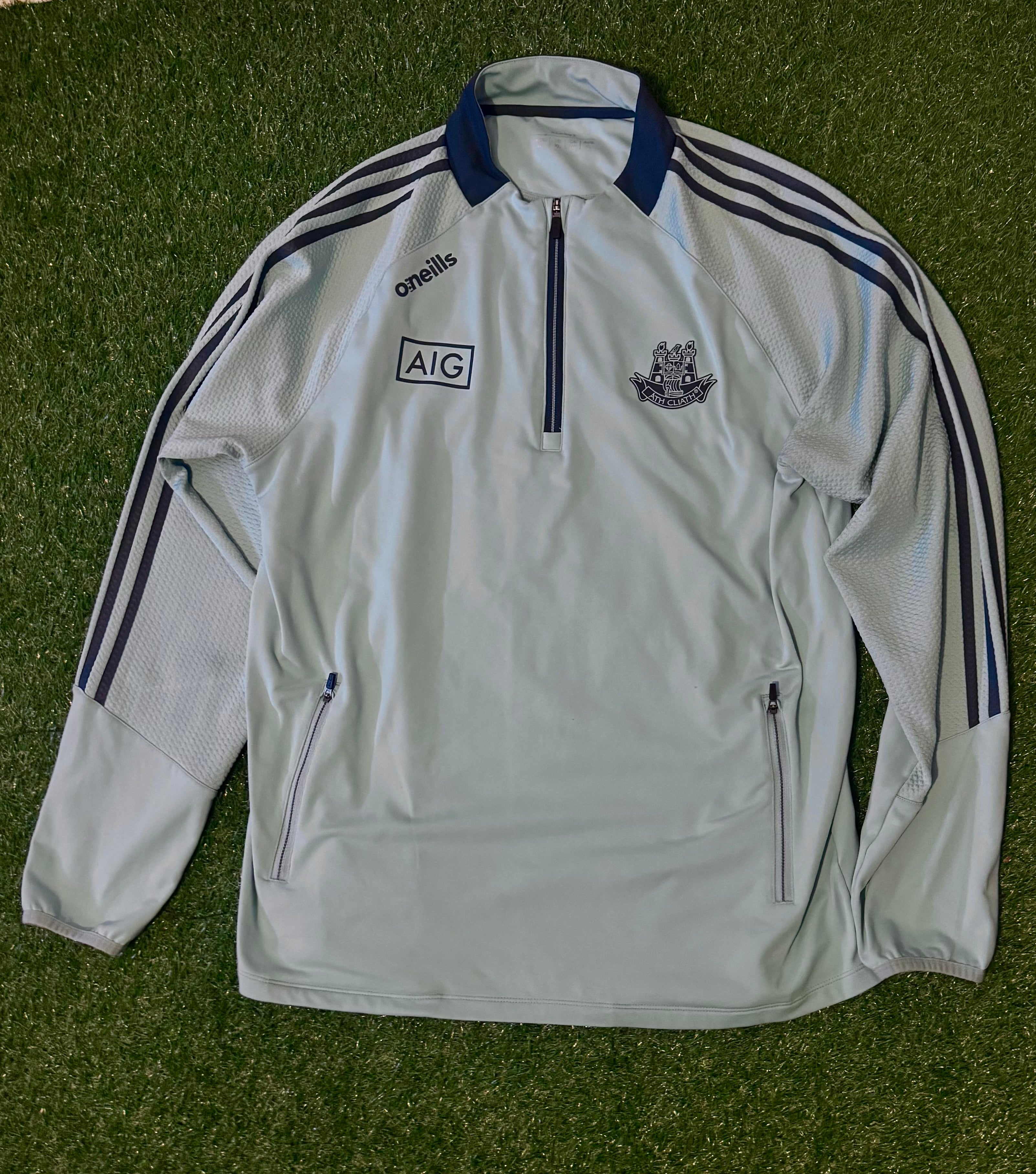 Dublin GAA Half Zip - O’Neills - Size XL