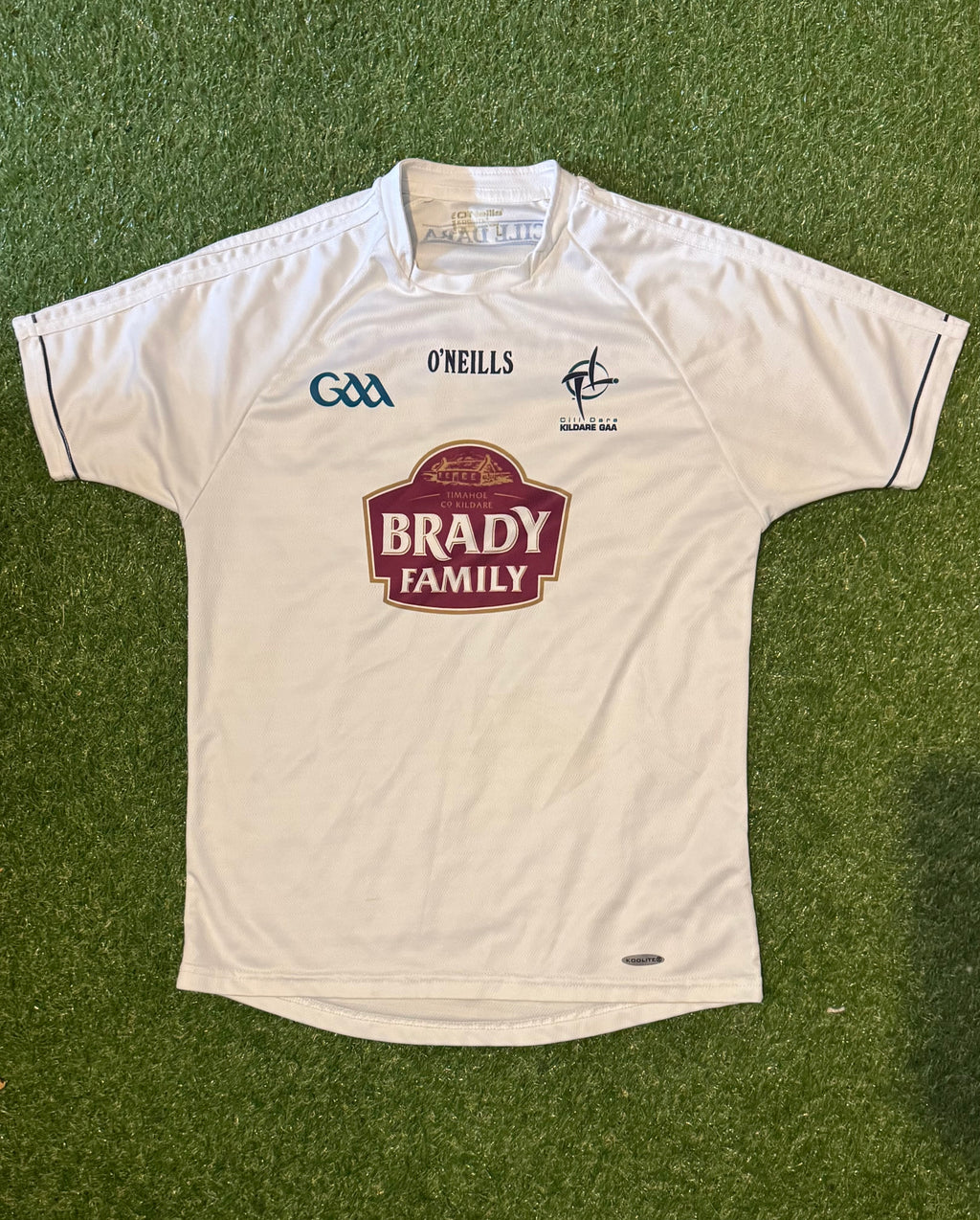 Kildare GAA Jersey - O’Neills Size Large Tight Fit