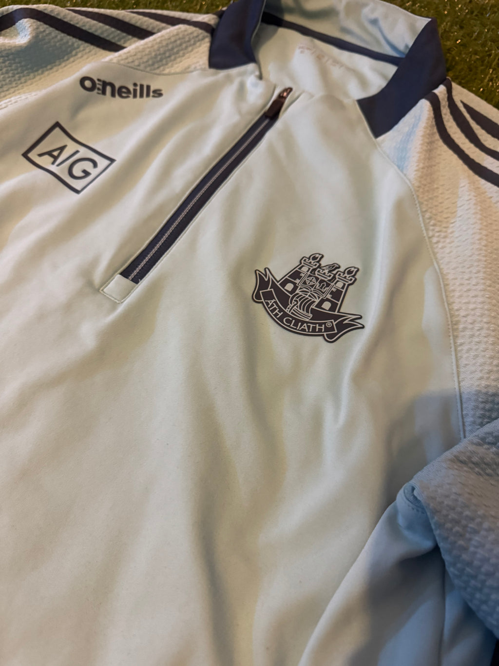 Dublin GAA Half Zip - O’Neills - Size XL