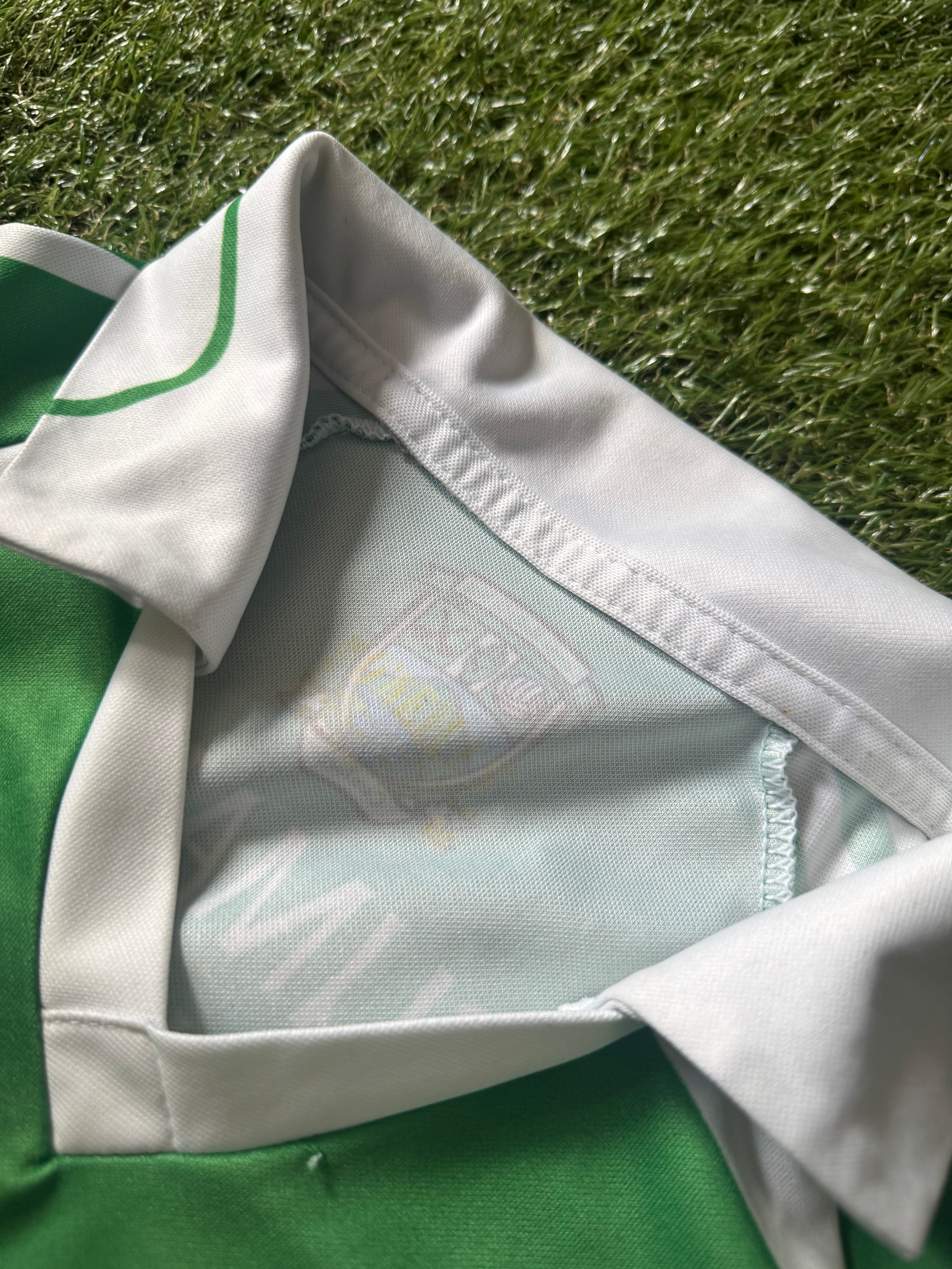 Shane O’Neills Camloch (Armagh) GAA Jersey - O’Neills Size Medium Tight Fit