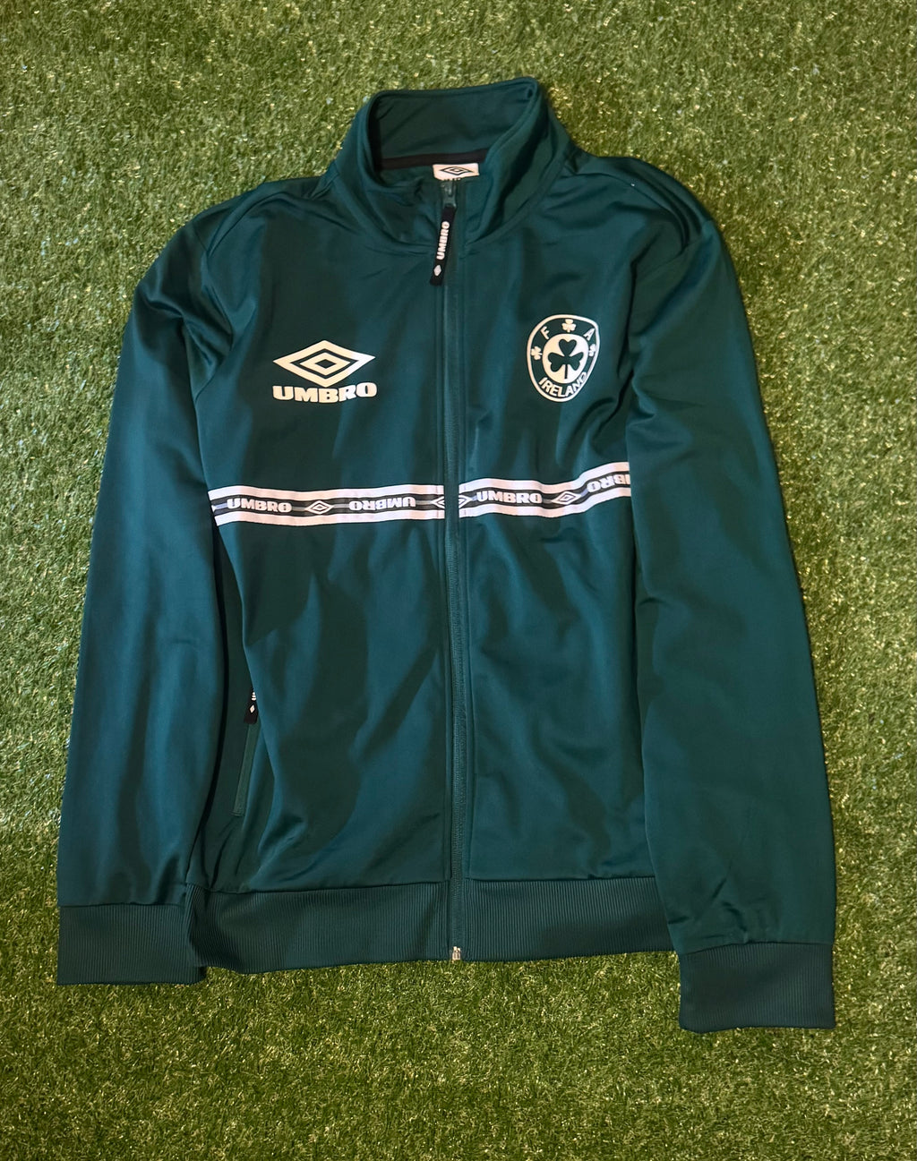 Umbro Retro Ireland Football Jacket - Size 2XL