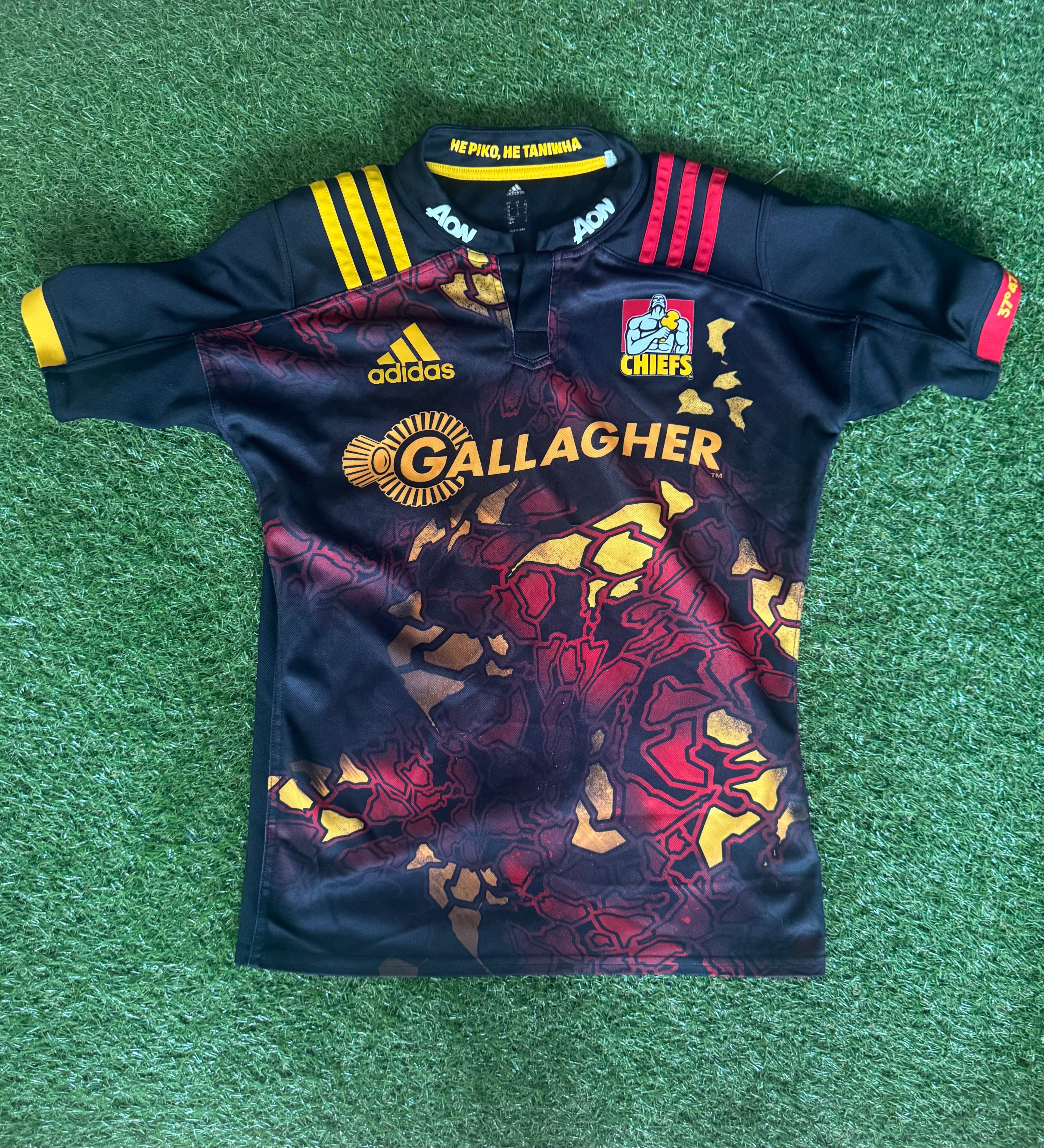 Chiefs (New Zealand) Adidas Rugby Jersey - Size Medium