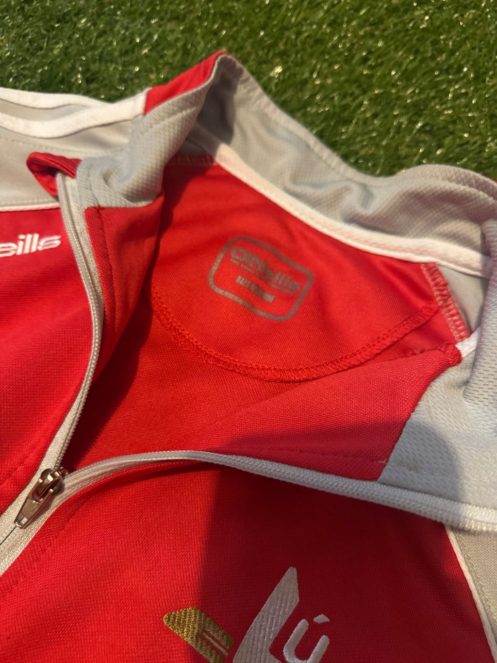 Louth GAA Development Squad Half Zip - Size Medium