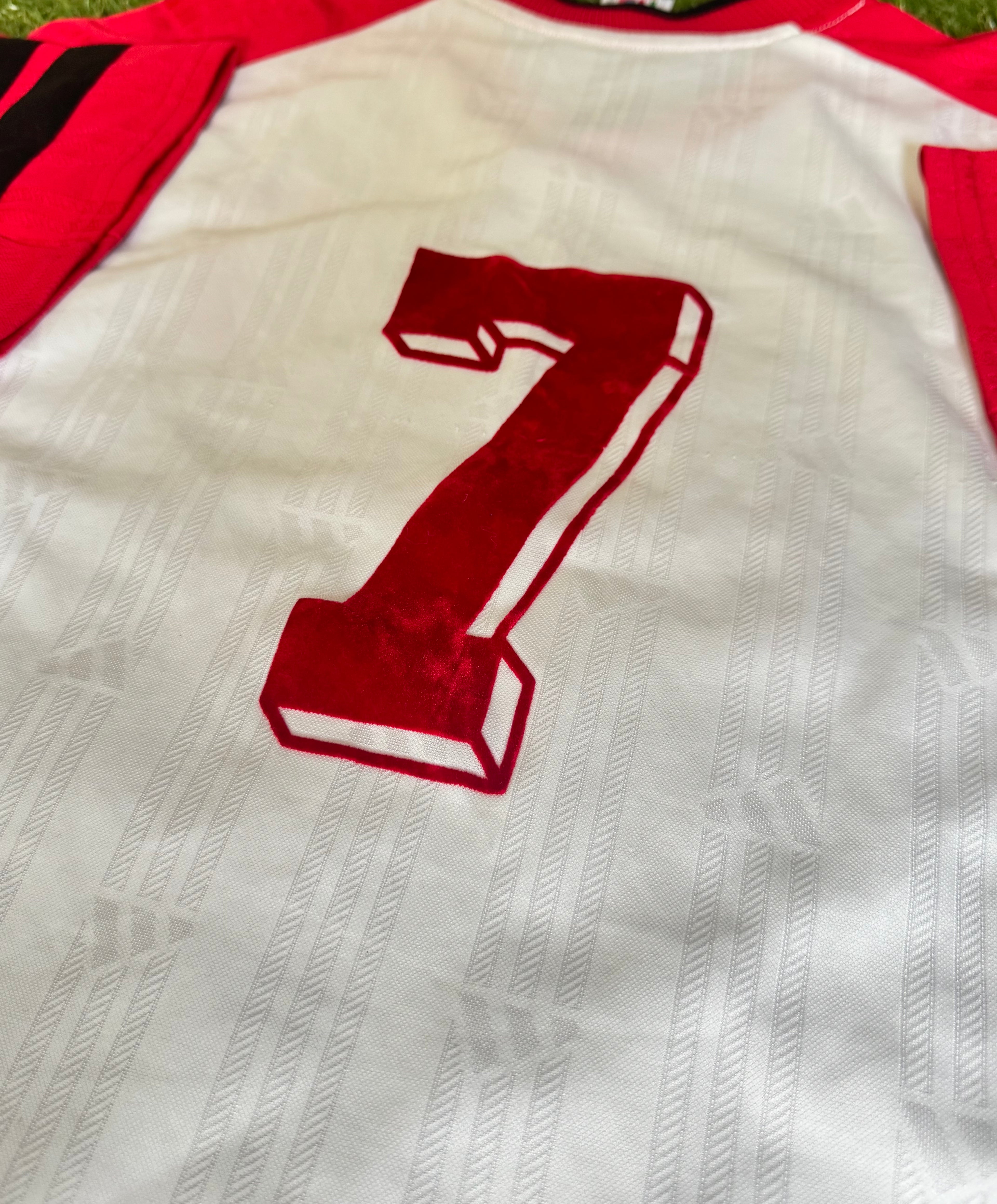 No.7 Vintage Adidas Football Jersey - Size Large