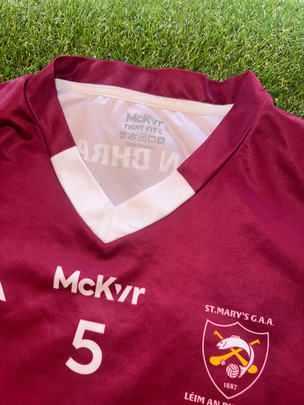 St Mary’s GAA Jersey - McKvr - Large Tight Fit