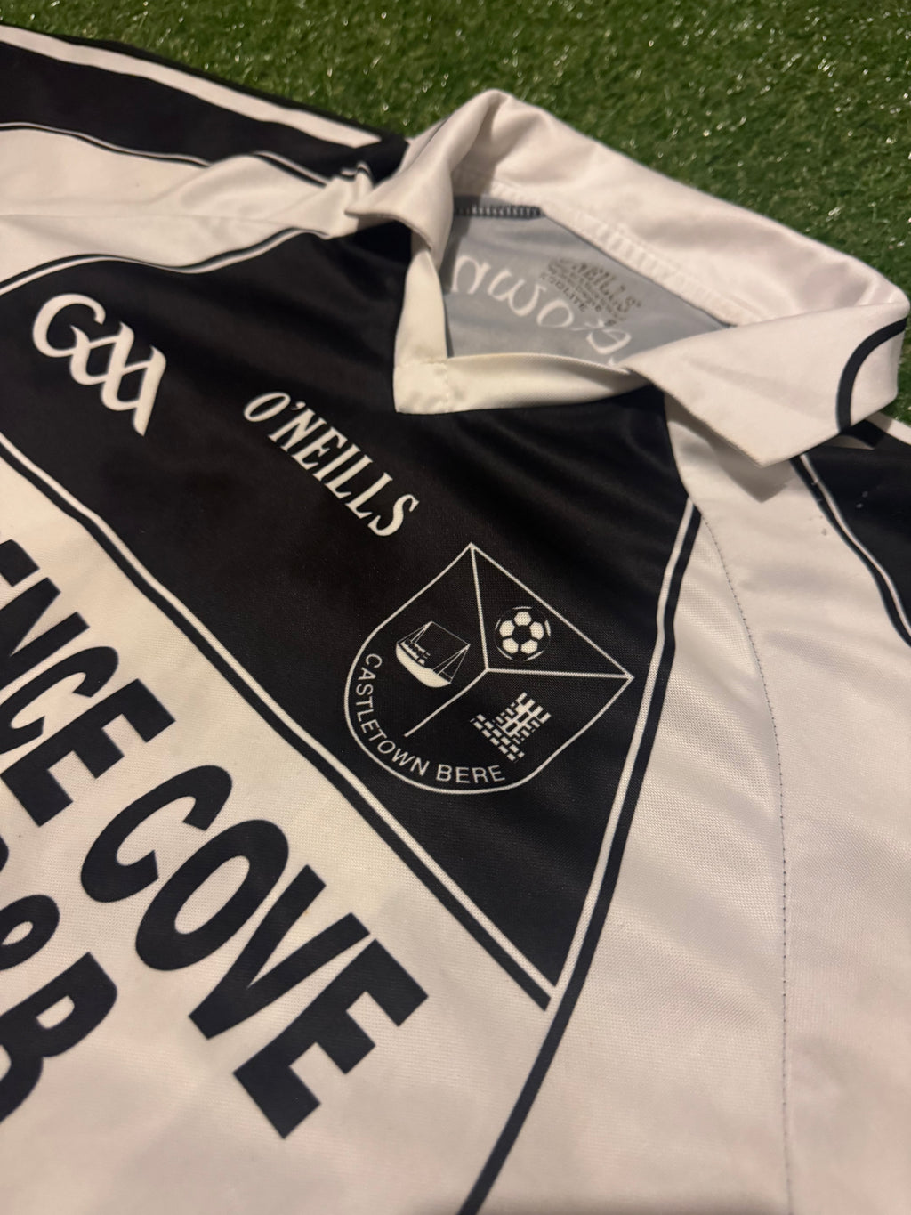 O’Neills Size Small Castletownbere GAA Jersey - No.14