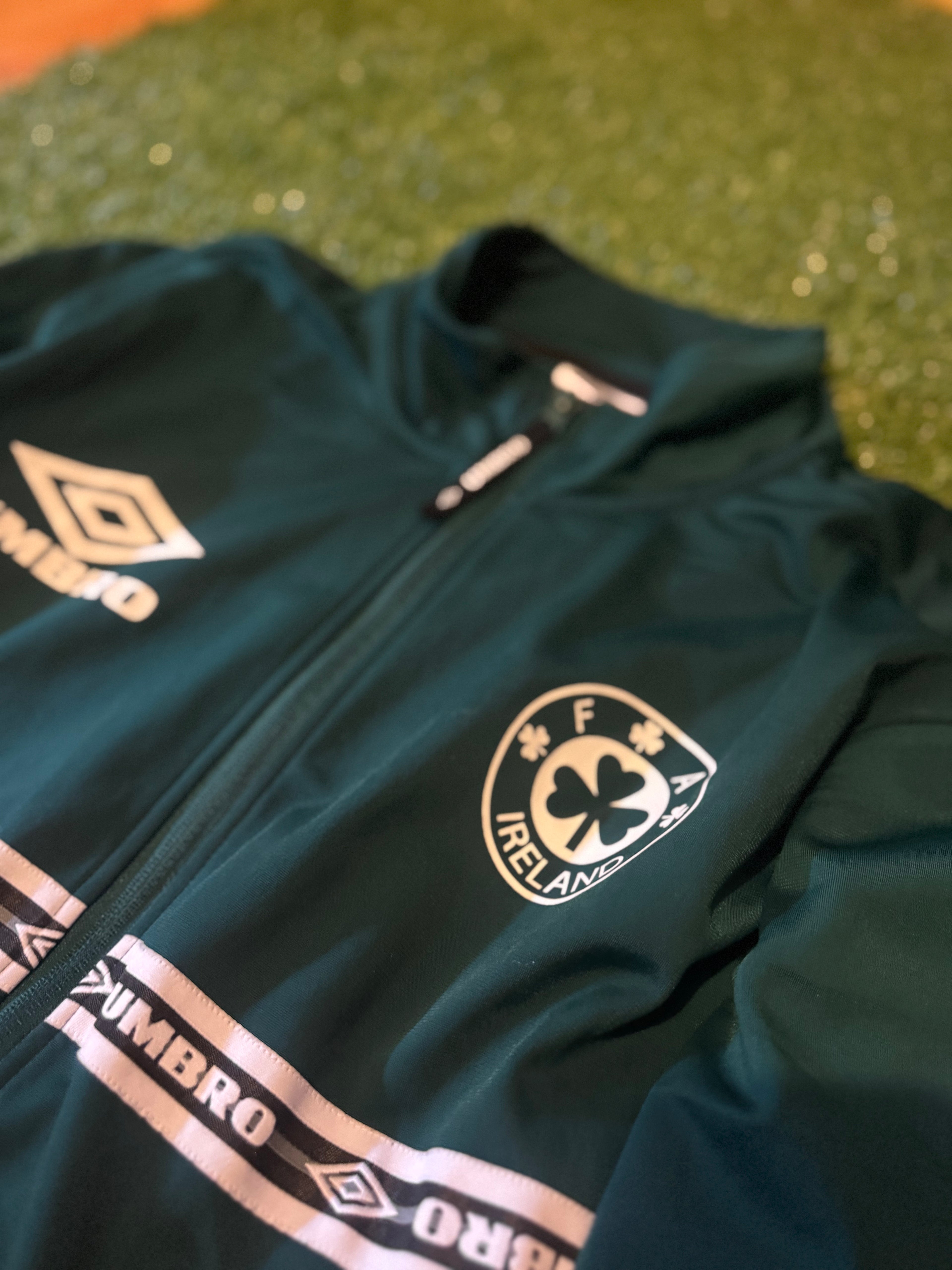 Umbro Retro Ireland Football Jacket - Size 2XL