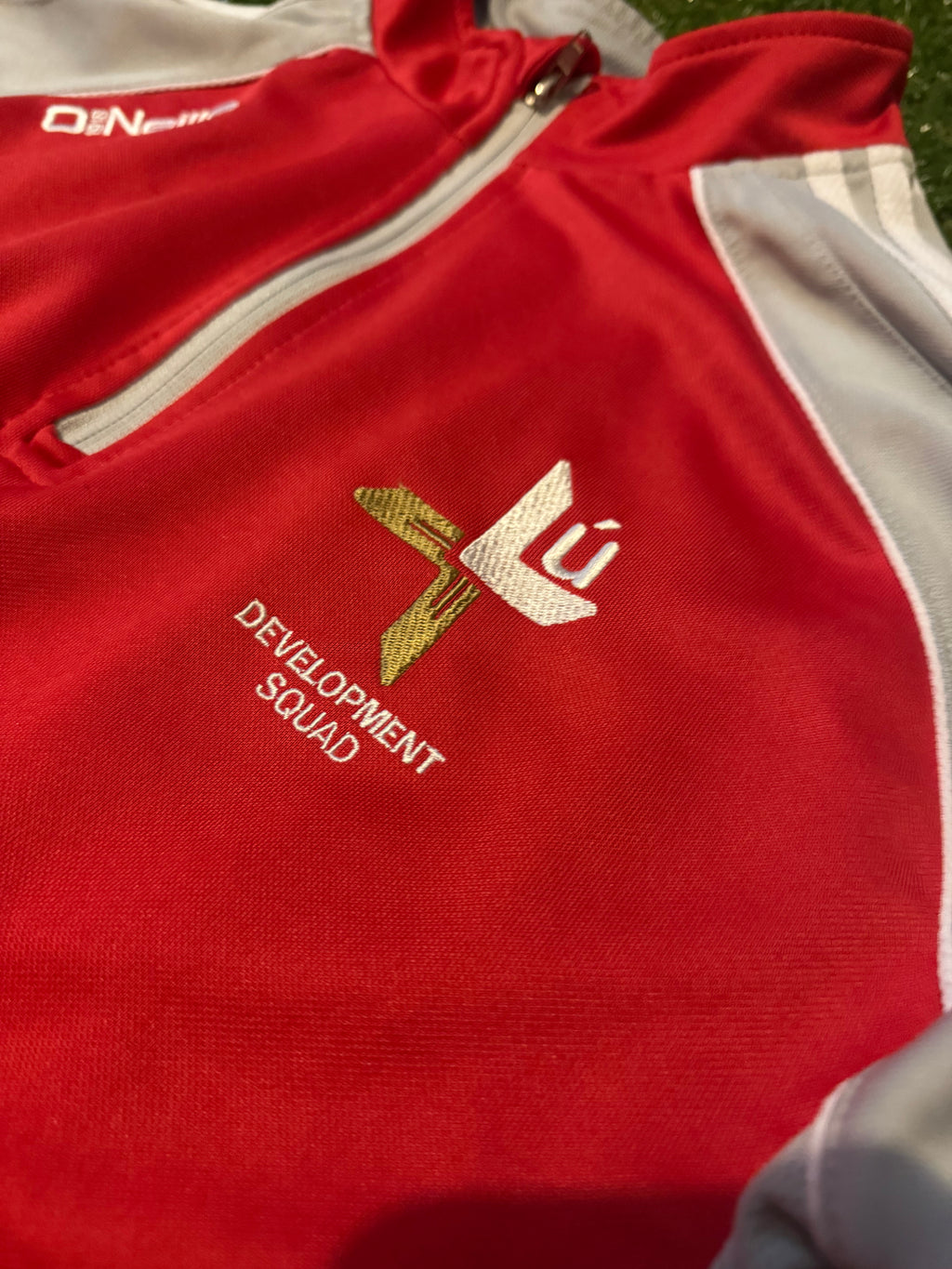 Louth GAA Development Squad Half Zip - Size Medium