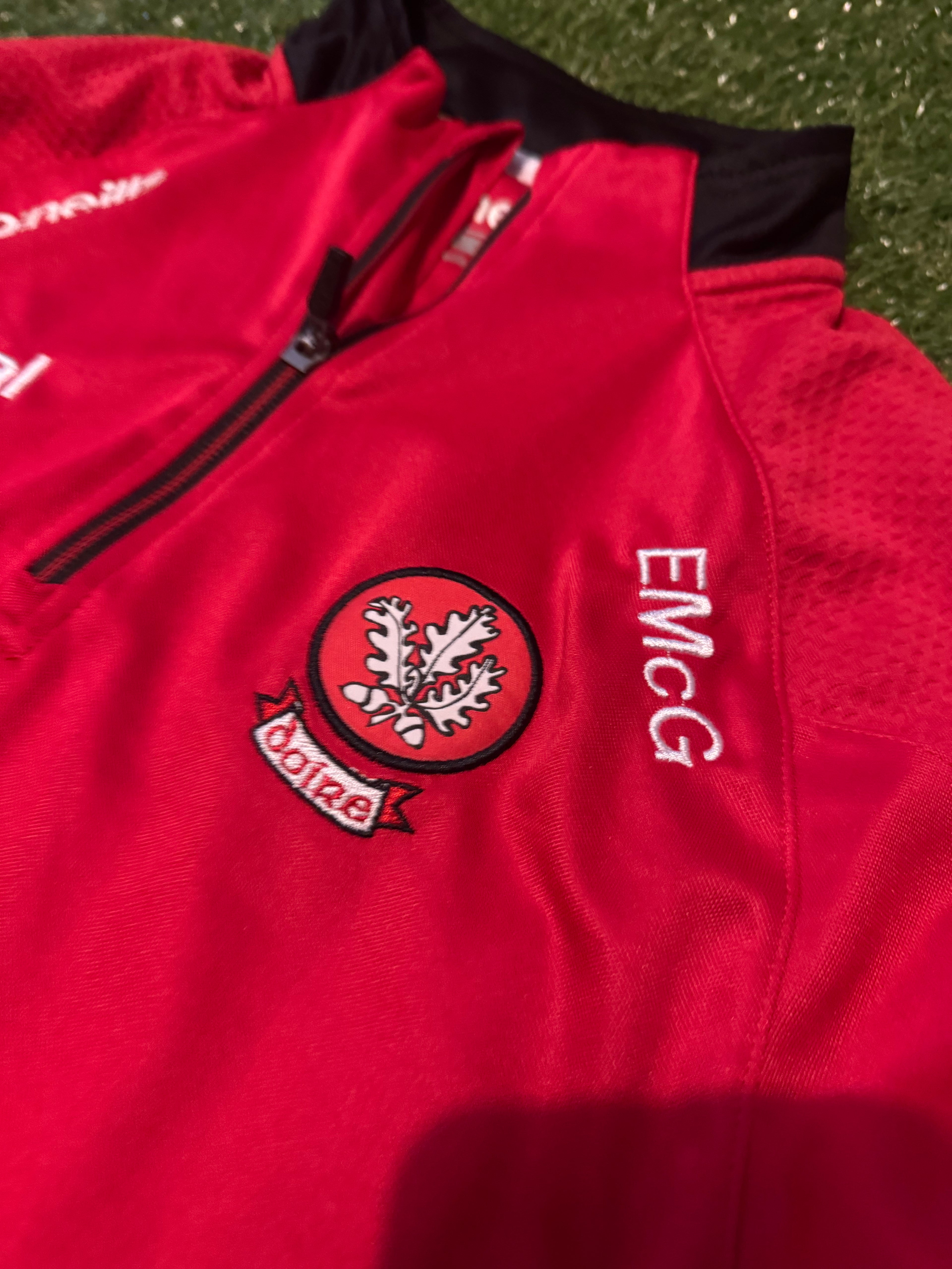 Player Issue Derry GAA Half Zip - Size Small